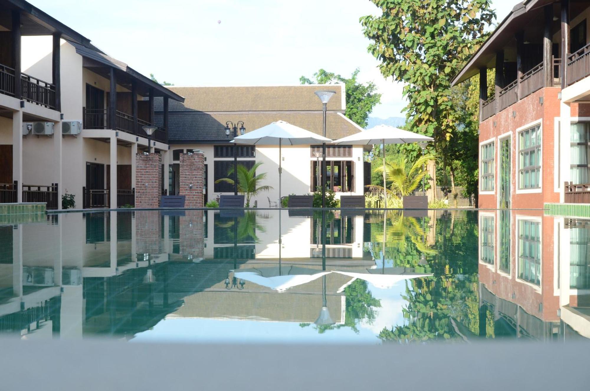 Saksiri Riverside Boutique Hotel Vang Vieng Ngoại thất bức ảnh